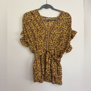 Max Studio Yellow Floral Blouse Womens size Medium cottagecore fit and flare